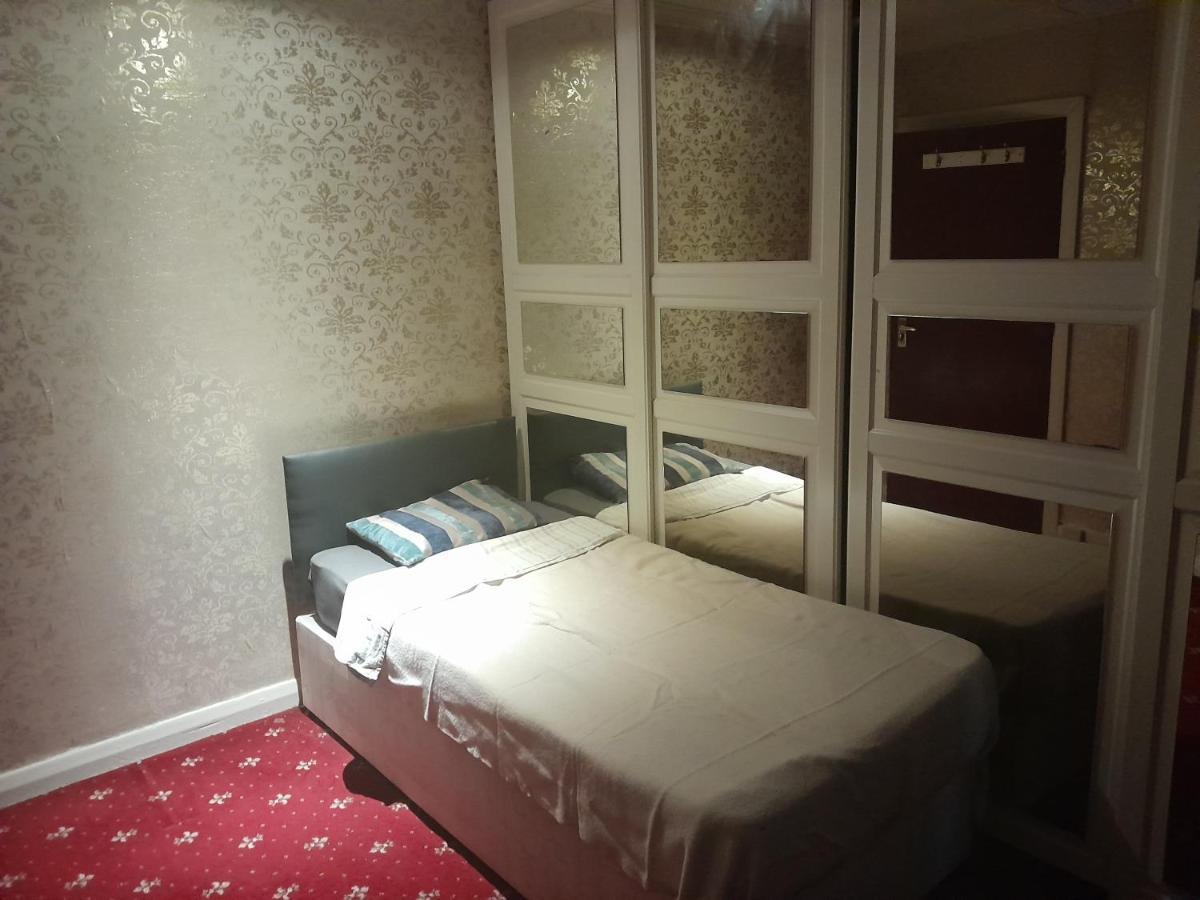 Апартаменты Lovely 1-Bed Studio In Лондон Экстерьер фото