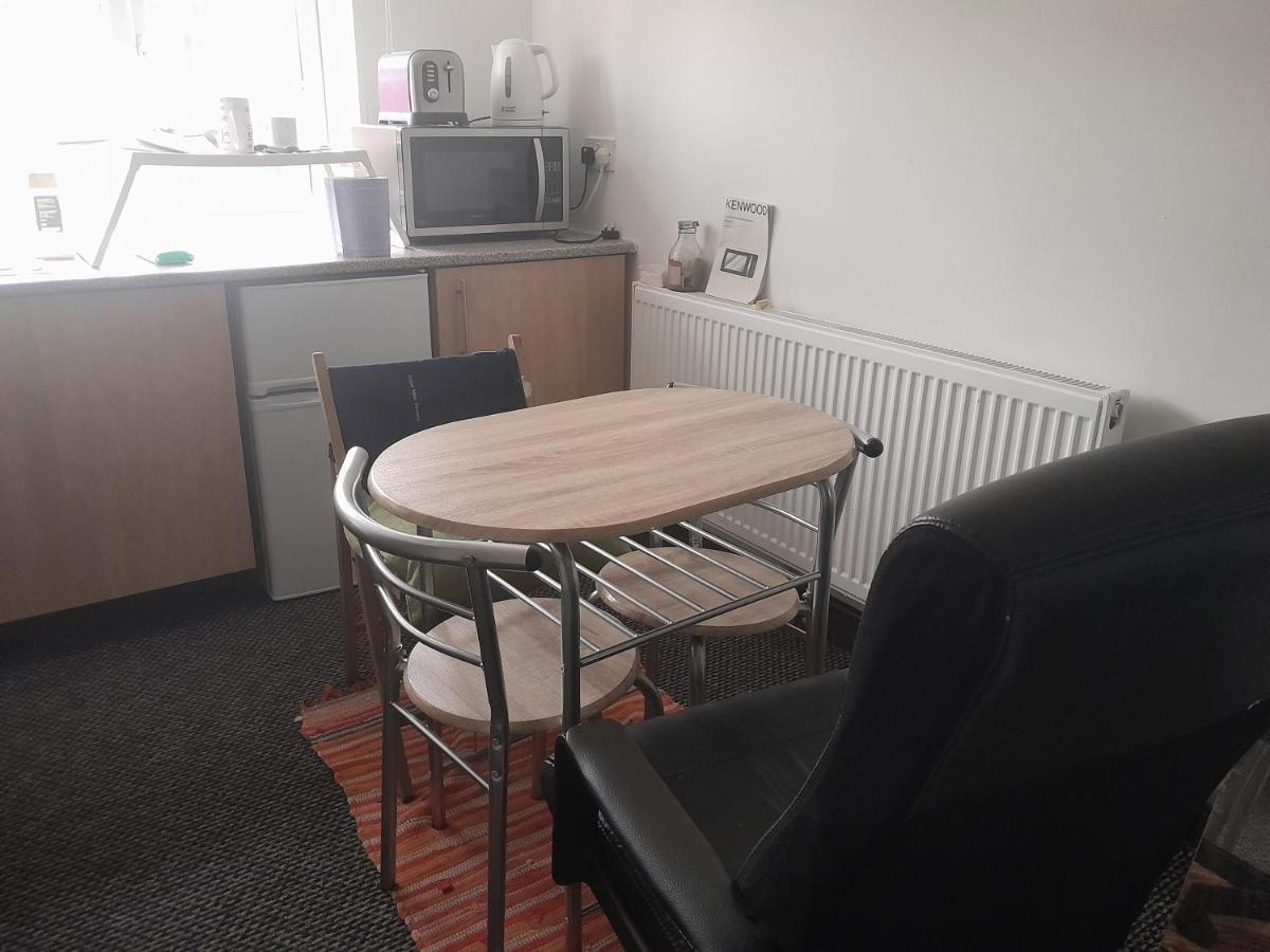 Апартаменты Lovely 1-Bed Studio In Лондон Экстерьер фото