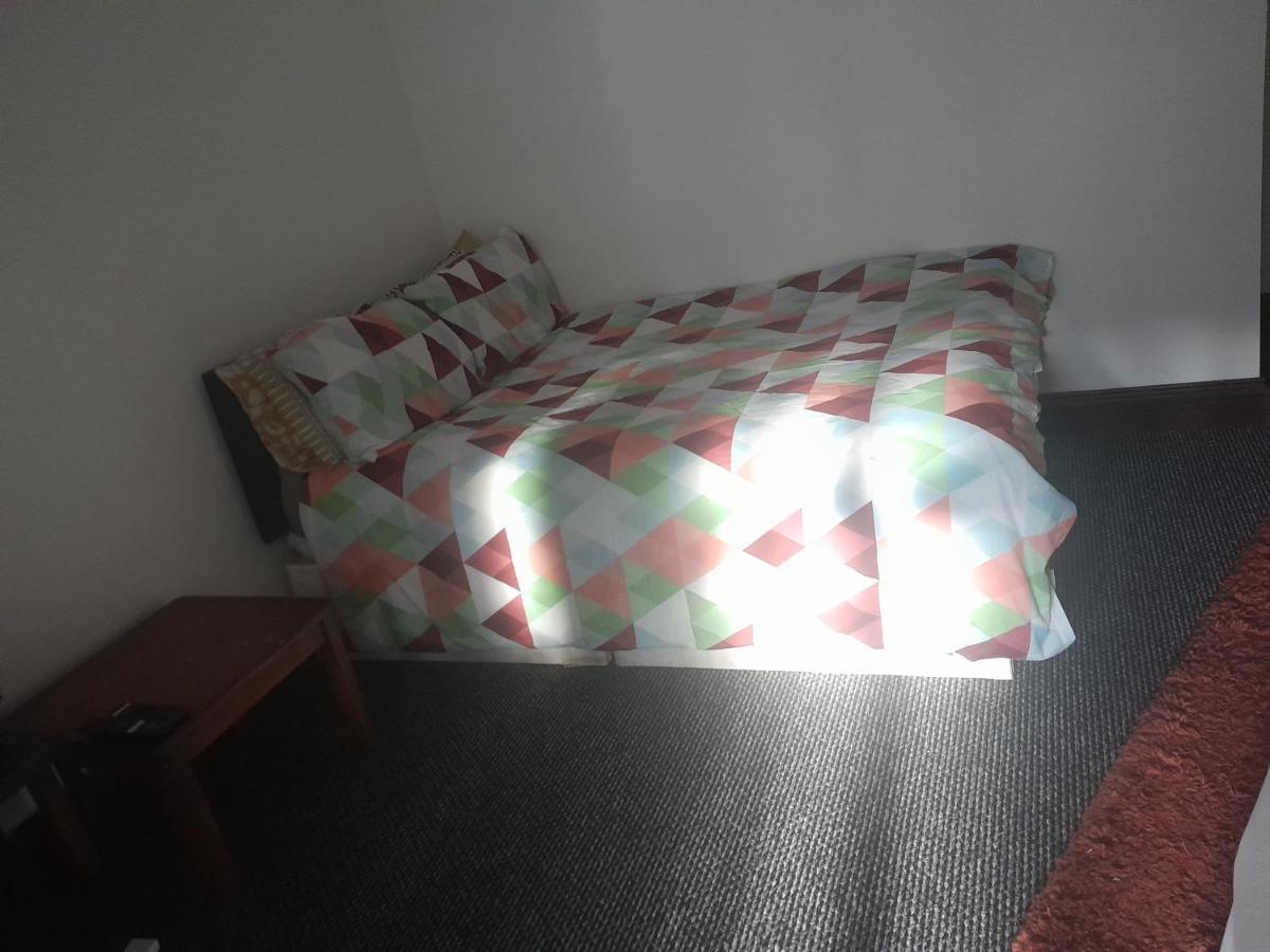 Апартаменты Lovely 1-Bed Studio In Лондон Экстерьер фото
